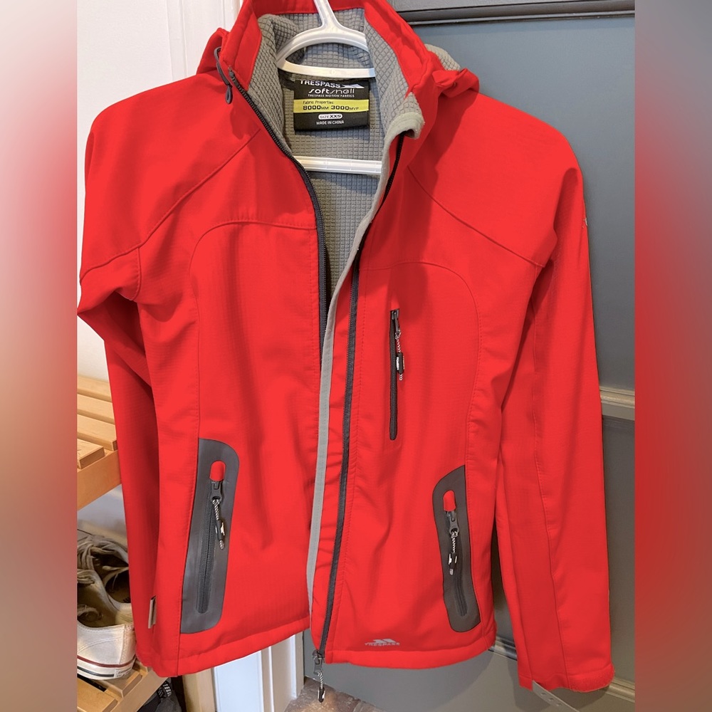 RED TRESSPASS JACKET size XXS